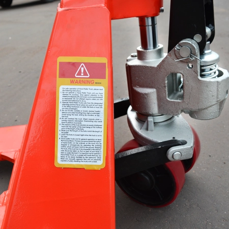фото ручная гидравлическая тележка низкопрофильная oxlift ox20-l52 52 мм 2000 кг